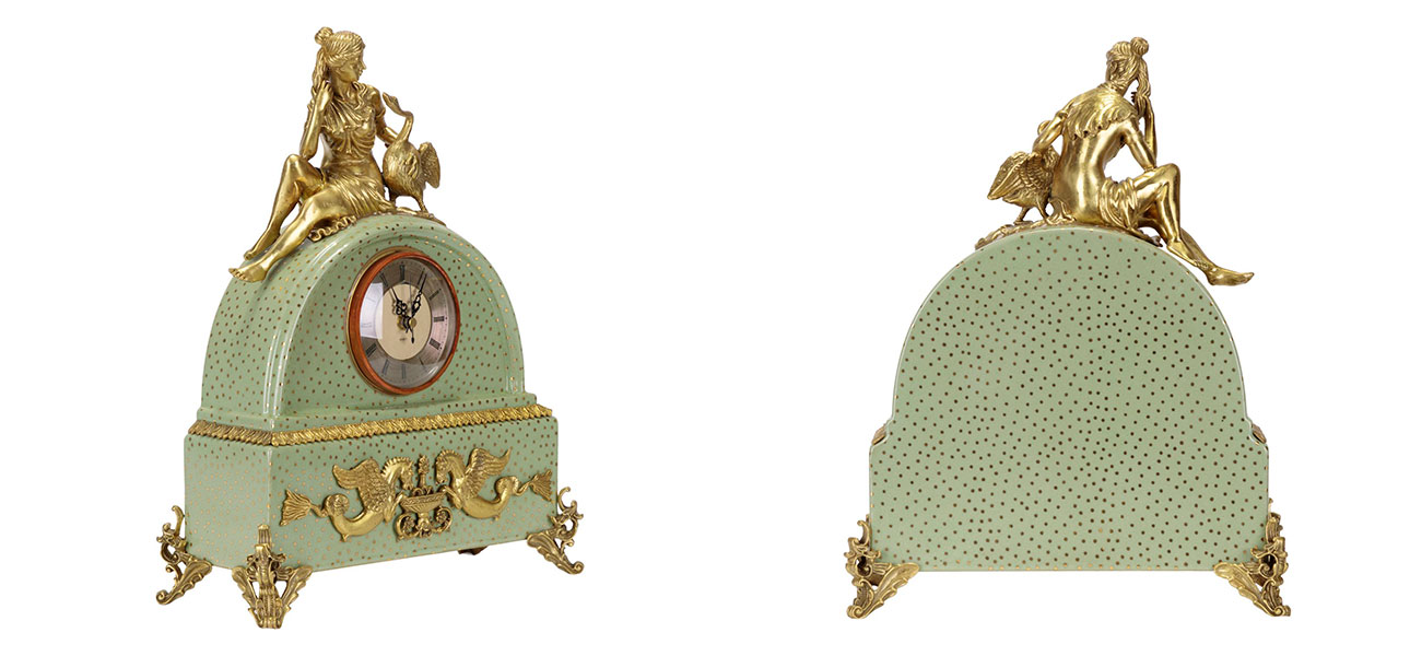 Часы зеленые фарфоровые с бронзовой фигуркой Watch - фото