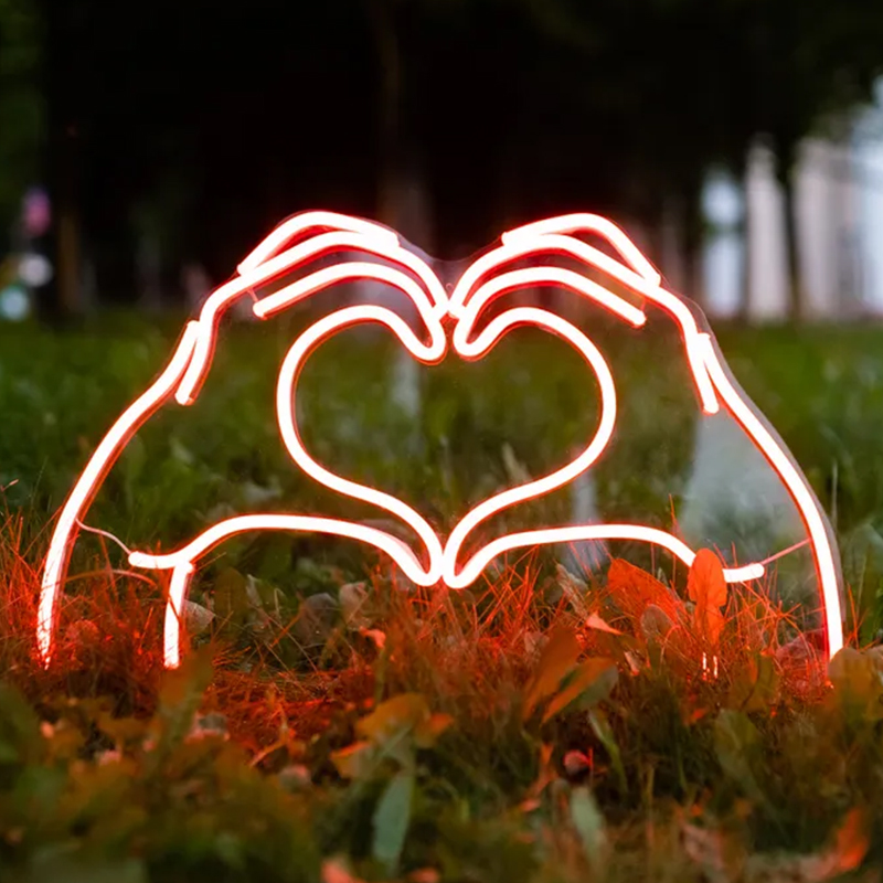   Heart Hands Neon Lamp     | Loft Concept 