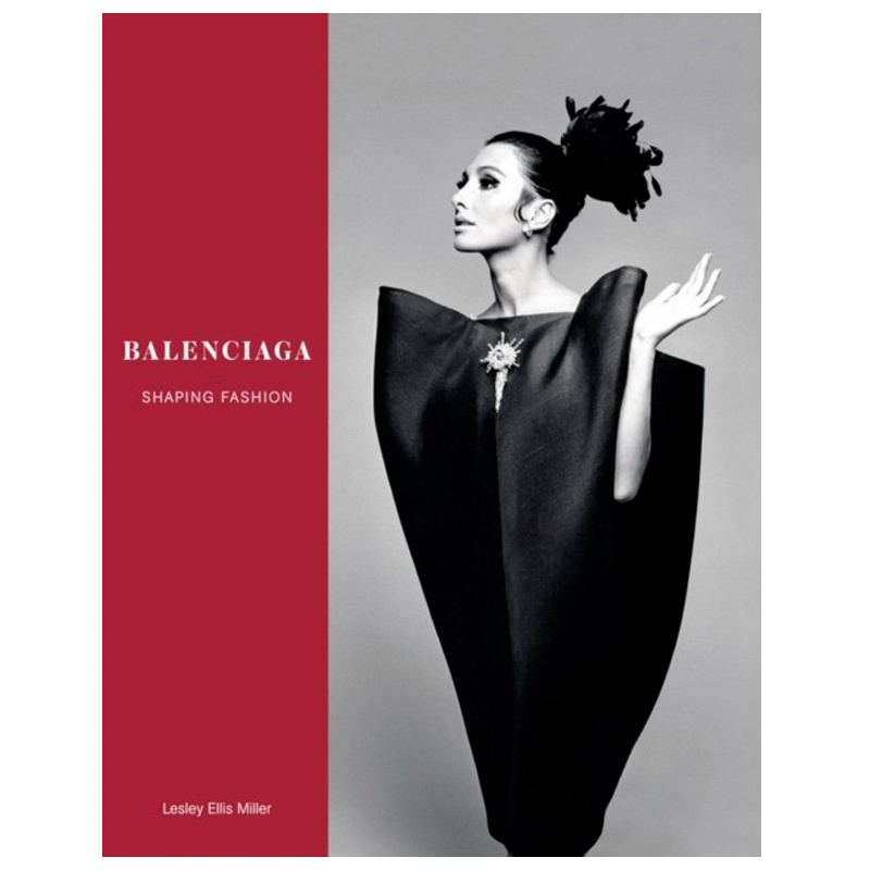 

Balenciaga: Shaping Fashion