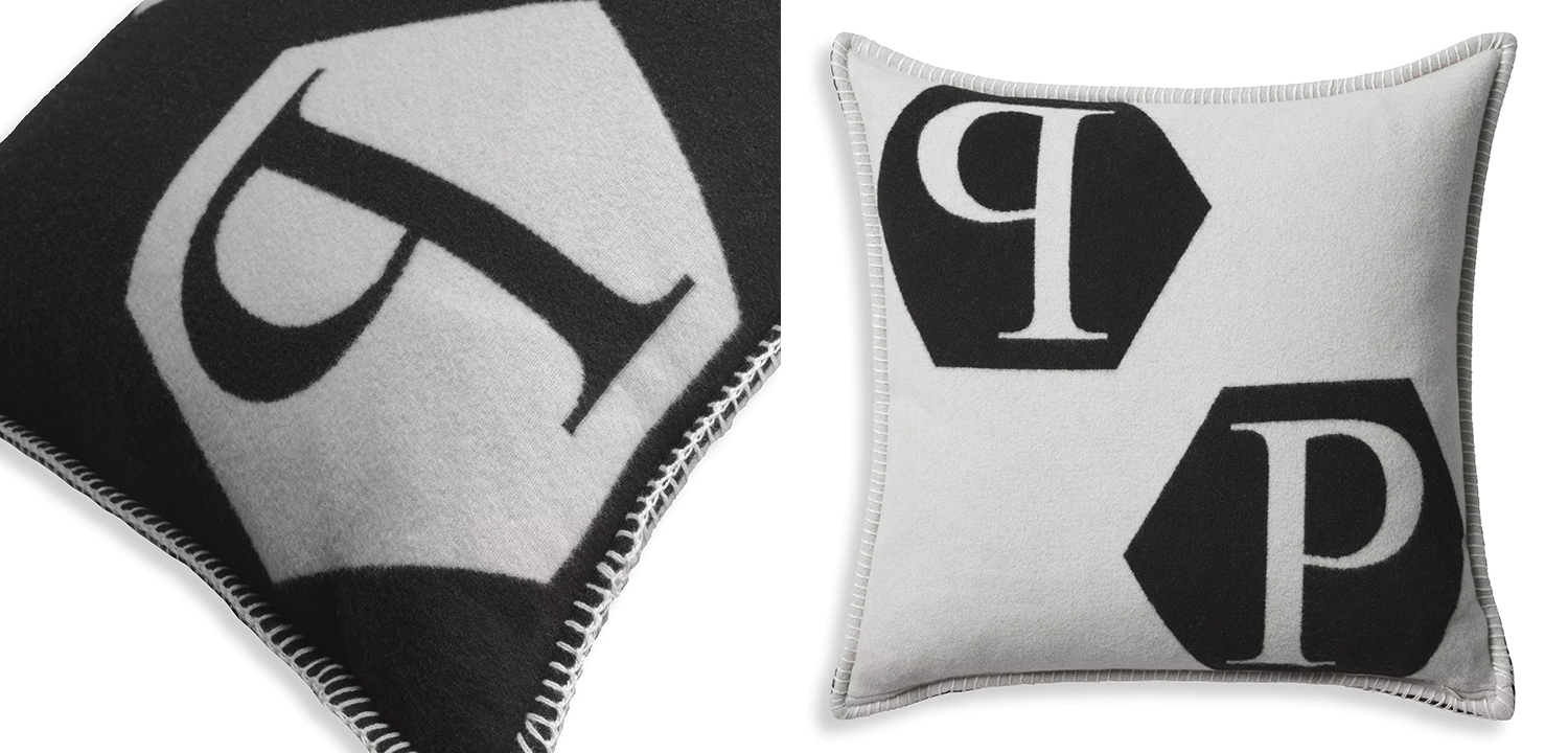 Подушка Philipp Plein Cushion Cashmere PP Logo 65 x 65 Black - фото