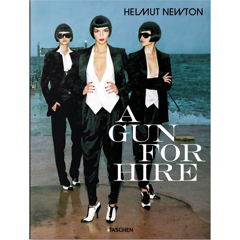 Helmut Newton: a Gun for Hire Черный Белый Голубой в Москве | Loft Concept 