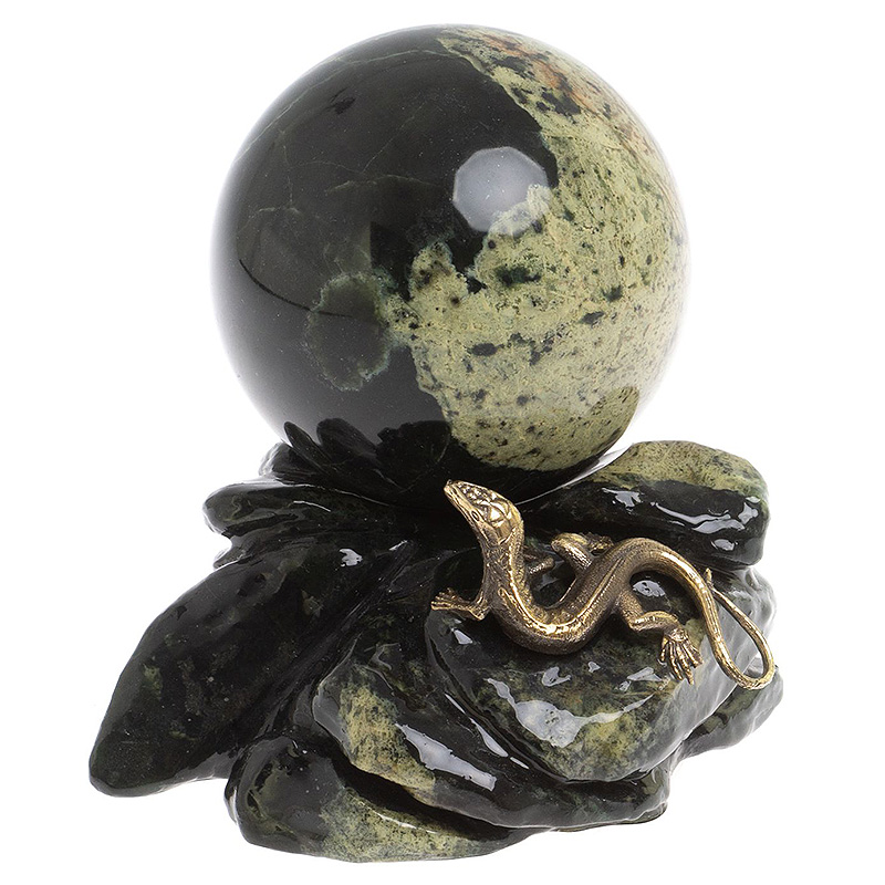 

Шар с декором в виде бронзовой ящерицы на подставке из натурального камня Змеевик Natural Stone Spheres 10 см