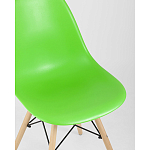 Пластиковый стул на ножках из массива бука Eames Light Green варинант исполнения - 2 | Loft Concept в Москве
