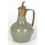 Кувшин зеленого цвета из фарфора с бронзовой крышкой и изогнутой ручкой Eden Garden porcelain and bronze варинант исполнения - 2 | Loft Concept в Москве