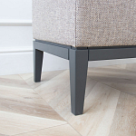 Банкетка из массива бука с бежевой обивкой из рогожки на 4-х ножках черного цвета Fjord варинант исполнения - 4 | Loft Concept в Москве