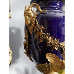 Подсвечник из темно-синего фарфора с бронзовыми элементами и цветами Eden Garden варинант исполнения - 7 | Loft Concept в Москве