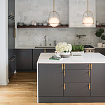 Подвесной светильник с белым плафоном в форме шара в арочной подвеске Hinkley варинант исполнения - 15 | Loft Concept в Москве