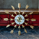 Часы настенные золотые из металла с декором в виде стрел Current Time варинант исполнения - 2 | Loft Concept в Москве