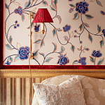 Обои с вышивкой ручной работы Flora Catherine colourway on Liso Pearl wool sateen варинант исполнения - 3 | Loft Concept в Москве