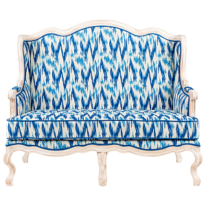 Двухместный диван с голубым узором Ikat Pattern