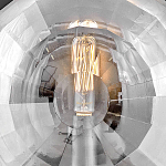 Бра округлой формы с многогранным стеклянным плафоном Hinkley варинант исполнения - 5 | Loft Concept в Москве