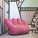 Дизайнерское плюшевое розовое кресло в форме руки Poltronova Joe Plush Taffy Pink Armchair варинант исполнения - 2 | Loft Concept в Москве
