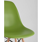 Пластиковый стул на ножках из массива бука Eames Green варинант исполнения - 2 | Loft Concept в Москве