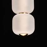 Подвесной светильник с 3-мя округлыми матовыми плафонами из белого стекла Golden Swirl варинант исполнения - 7 | Loft Concept в Москве