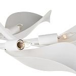 Потолочный светильник с плафонами в виде белых лепестков Delicate Flower варинант исполнения - 1 | Loft Concept в Москве