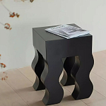 Дизайнерский журнальный стол чёрный с ножками волнистой формы Egopi варинант исполнения - 1 | Loft Concept в Москве