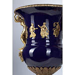 Ваза темно-синего цвета из фарфора с бронзовыми ручками в виде фигур Eden Garden porcelain and bronze варинант исполнения - 3 | Loft Concept в Москве