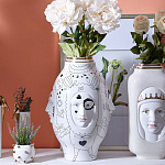 Ваза с декоративными лицами и графическими элементами в виде сердец и символов Faces of Imagination варинант исполнения - 5 | Loft Concept в Москве