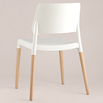 Пластиковый стул на ножках из массива бука Ferret White варинант исполнения - 5 | Loft Concept в Москве