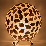 Настольная лампа из перламутра на металлическом каркасе Indonesian Circle варинант исполнения - 4 | Loft Concept в Москве