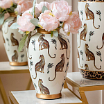 Ваза белая овальная с рисунком леопардов и золотыми акцентами LEOPARD Collection варинант исполнения - 5 | Loft Concept в Москве