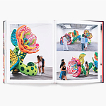 Книга по искусству Yayoi Kusama: I Spend Each Day Embracing Flowers варинант исполнения - 10 | Loft Concept в Москве