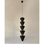 Подвесной светильник светодиодный в виде ряда черных металлических конусов  Herringbone варинант исполнения - 1 | Loft Concept в Москве