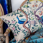 Подушка декоративная с изображением птицы в саду Beige Chinoiserie Blue Bird in the Garden Cushion варинант исполнения - 2 | Loft Concept в Москве