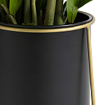Кашпо из металла и латуни Elegance Elevated Planters черное варинант исполнения - 4 | Loft Concept в Москве