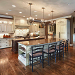 Люстра с подвесками из прозрачного стекла на кованом каркасе бронзового цвета в классическом стиле Quoizel варинант исполнения - 15 | Loft Concept в Москве