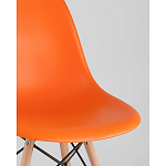 Пластиковый стул на ножках из массива бука Eames Orange варинант исполнения - 2 | Loft Concept в Москве