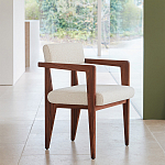 Кресло обеденное Alcove White Boucle из массива ореха варинант исполнения - 8 | Loft Concept в Москве