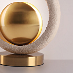 Настольная лампа с бежевым текстурным кольцом и латунным шаром в центре Tactile   варинант исполнения - 7 | Loft Concept в Москве