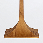 Настольная лампа со скошенным конусовидным абажуром и фигурной ножкой в цвете тик Accord Lighting варинант исполнения - 5 | Loft Concept в Москве