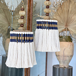 Подвесной светильник с подвесом из деревянных бусин и абажуром из кисточек Аmbiance варинант исполнения - 2 | Loft Concept в Москве