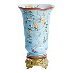 Ваза из голубого фарфора с бронзовыми элементами Blue Garden варинант исполнения - 1 | Loft Concept в Москве