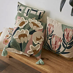 Подушка с цветочным принтом и кисточками Blooming Elegance Daisy варинант исполнения - 8 | Loft Concept в Москве