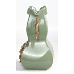 Ваза зеленого цвета из фарфора с бронзовыми ручками в виде драконов и рельефным цветочным декором Eden Garden porcelain and bronze варинант исполнения - 3 | Loft Concept в Москве