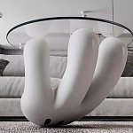 Дизайнерский журнальный стол с круглой прозрачной столешницей на белом фигурном основании Luqak варинант исполнения - 3 | Loft Concept в Москве