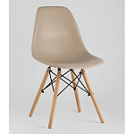 Пластиковый стул на ножках из массива бука Eames Beige варинант исполнения - 1 | Loft Concept в Москве