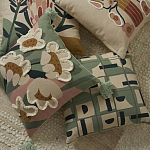 Подушка декоративная зеленого цвета с геометрическим рисунком Divine Abstractions варинант исполнения - 8 | Loft Concept в Москве