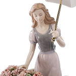 Статуэтка фарфоровая Девушка с цветами Charming Statuette варинант исполнения - 1 | Loft Concept в Москве