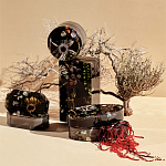 Шкатулка из эпоксидной смолы с цветами черная Epoxy Resin Oval Box Black варинант исполнения - 6 | Loft Concept в Москве