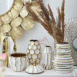 Ваза белая с рельефной поверхностью и золотыми полосами Vase Beehive варинант исполнения - 7 | Loft Concept в Москве