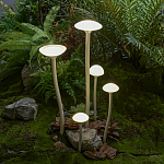 Уличный светильник с пятью матовыми плафонами в форме грибов на высоких изогнутых ножках Mushroom Shape варинант исполнения - 1 | Loft Concept в Москве