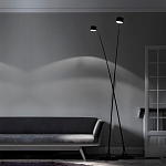 Торшер с изогнутой черной металлической стойкой и цилиндрическим плафоном Davide Groppi варинант исполнения - 6 | Loft Concept в Москве
