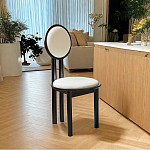 Дизайнерский стул из массива дерева с круглой спинкой Infinitude варинант исполнения - 1 | Loft Concept в Москве