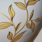 Настольная лампа с фарфоровым основанием бежевого цвета с рисунком и плиссированным абажуром на темной подставке Elstead Lighting варинант исполнения - 9 | Loft Concept в Москве