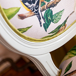 Стул светло-серый из натурального бука с изображением птиц и цветов Blooming Red Birds варинант исполнения - 4 | Loft Concept в Москве