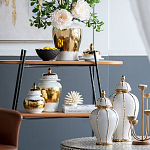 Ваза белая с крышкой и золотистыми фрагментами Chinoiserie Ceramics варинант исполнения - 3 | Loft Concept в Москве